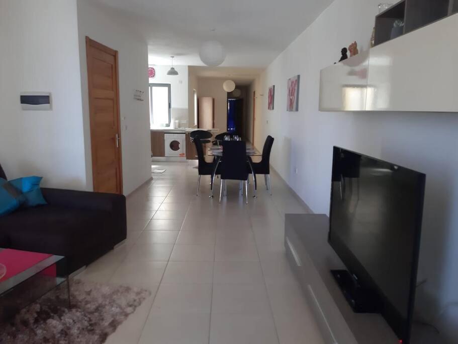 Lovely Two Bedroom Apartment San Pawl il-Baħar Zewnętrze zdjęcie